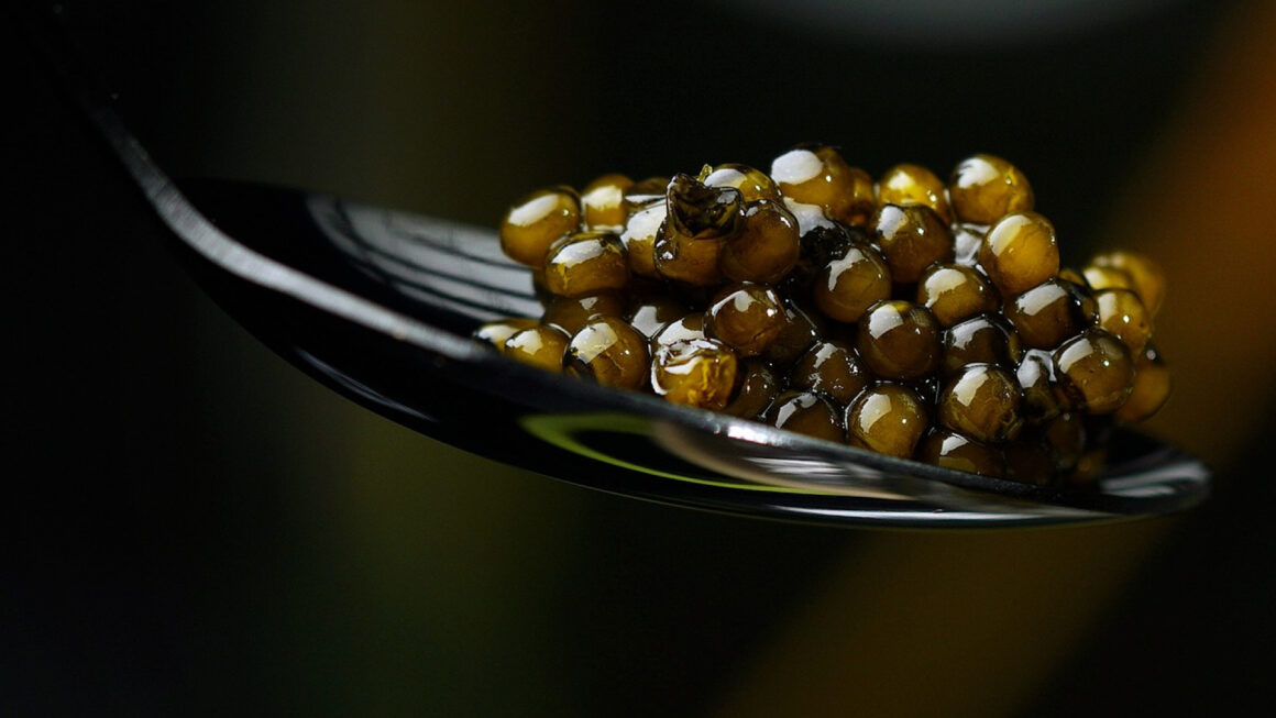 Craquez pour un caviar raffiné et 100 % français !